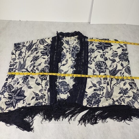 YA Los Angeles Navy Floral Kimono/Shawl/Blouse. Size Small - Picture 5 of 11